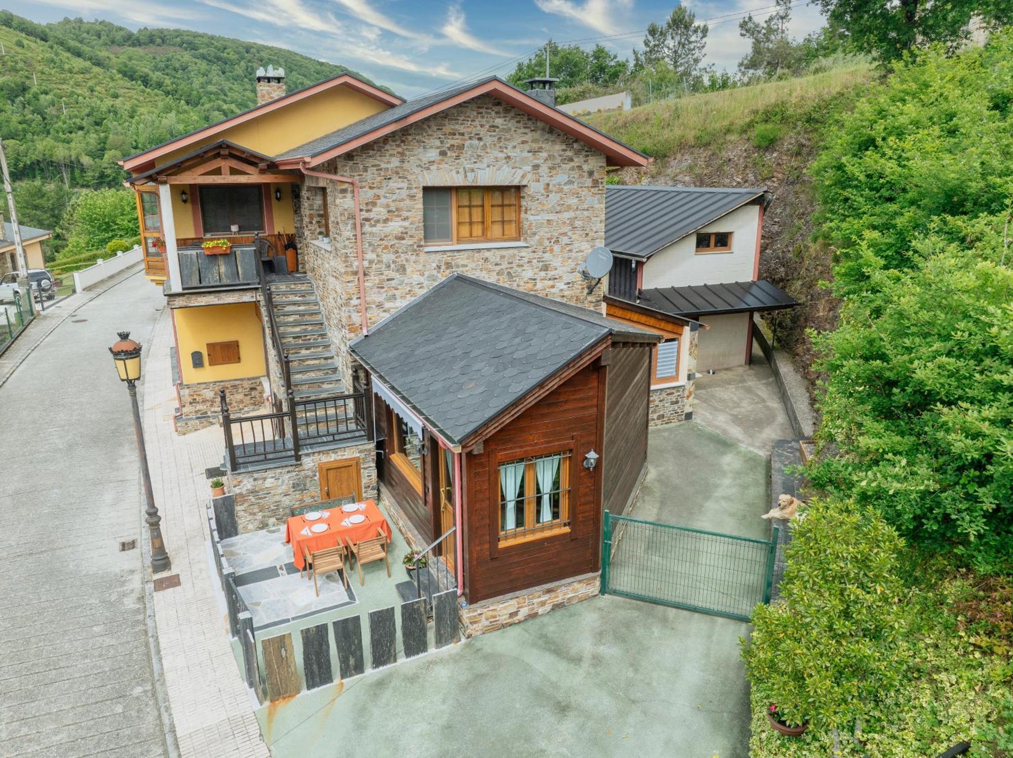 Apartamentos Rurales Tin Turismo Santa Eulalia de Oscos Eksteriør billede