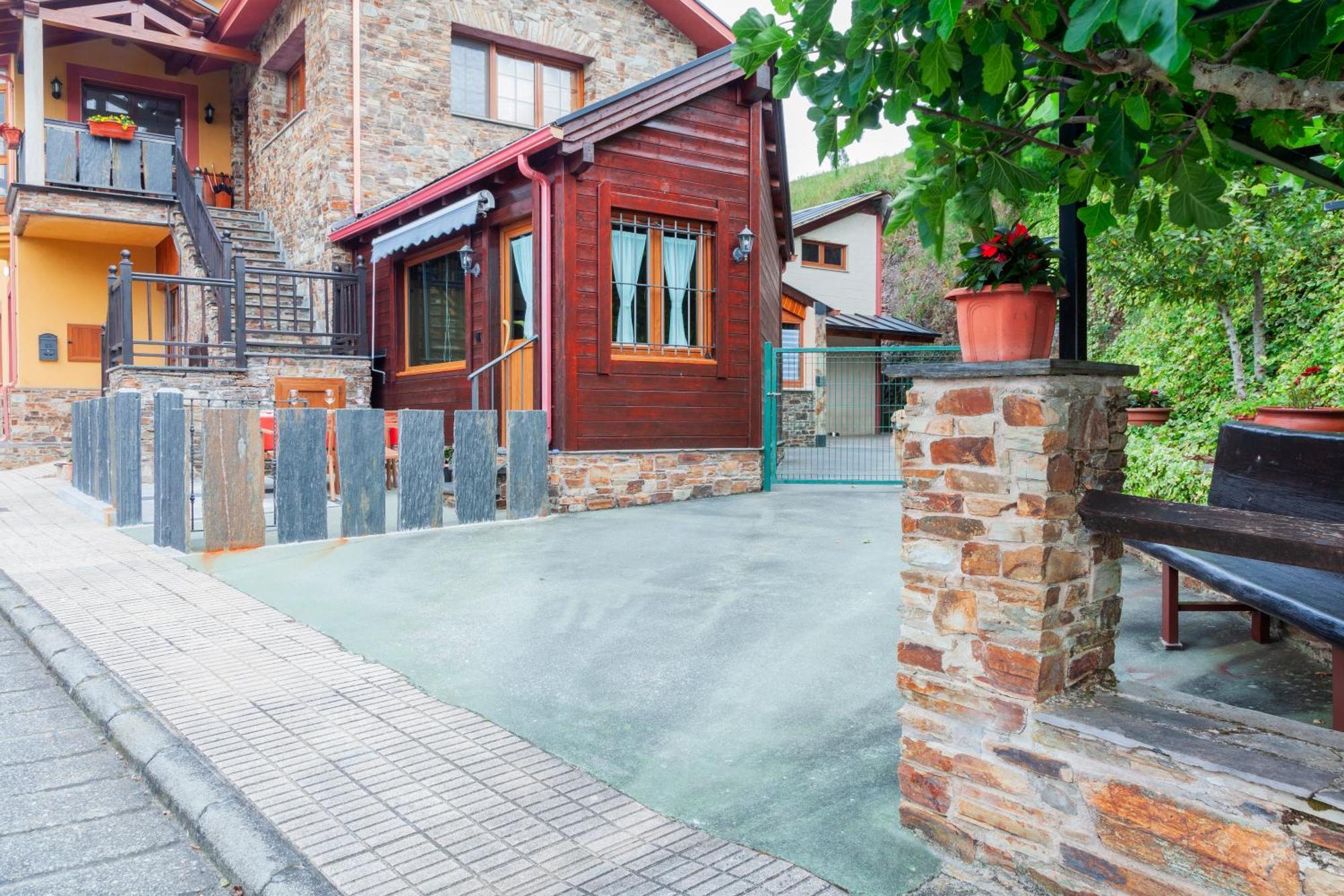 Apartamentos Rurales Tin Turismo Santa Eulalia de Oscos Eksteriør billede