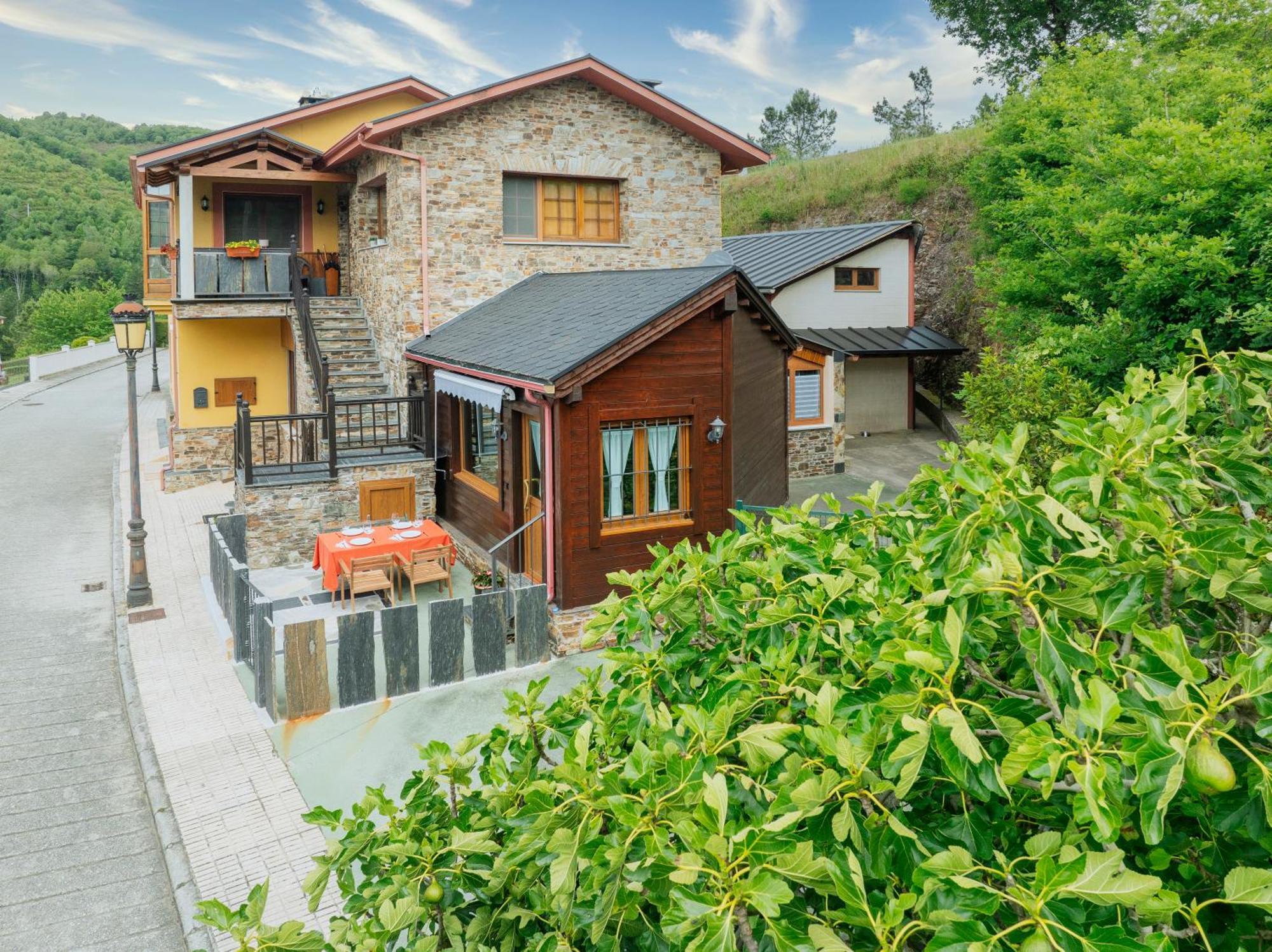 Apartamentos Rurales Tin Turismo Santa Eulalia de Oscos Eksteriør billede